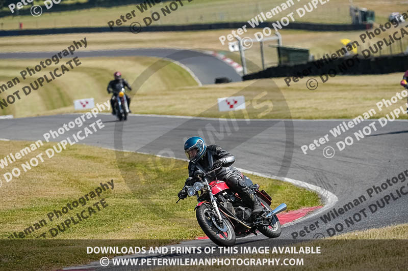 cadwell park;cadwell park photographs;cadwell trackday photographs;enduro digital images;event digital images;eventdigitalimages;peter wileman photography;racing digital images;trackday digital images;trackday photos